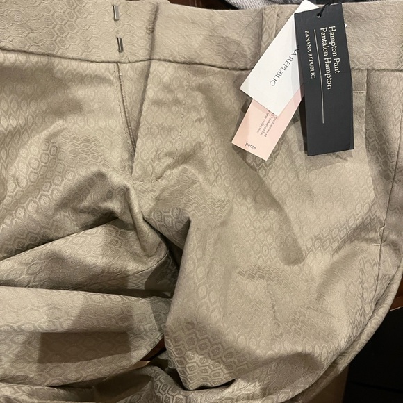 NWT Banana Republic Tan Women's Hampton crop pants - Picture 4 of 5